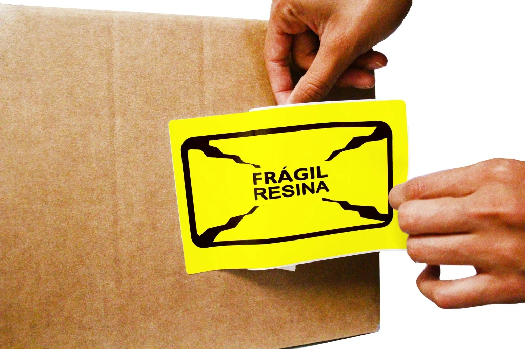 Etiqueta_102x152(4x6´´)_USO_1_AMARILLO_102152TD011P000YC1P0K3.webp
