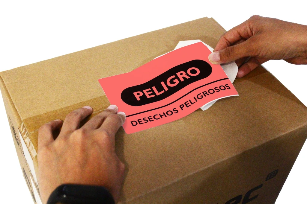 Etiqueta_102x152(4x6´´)_USO_2_ROJO.webp
