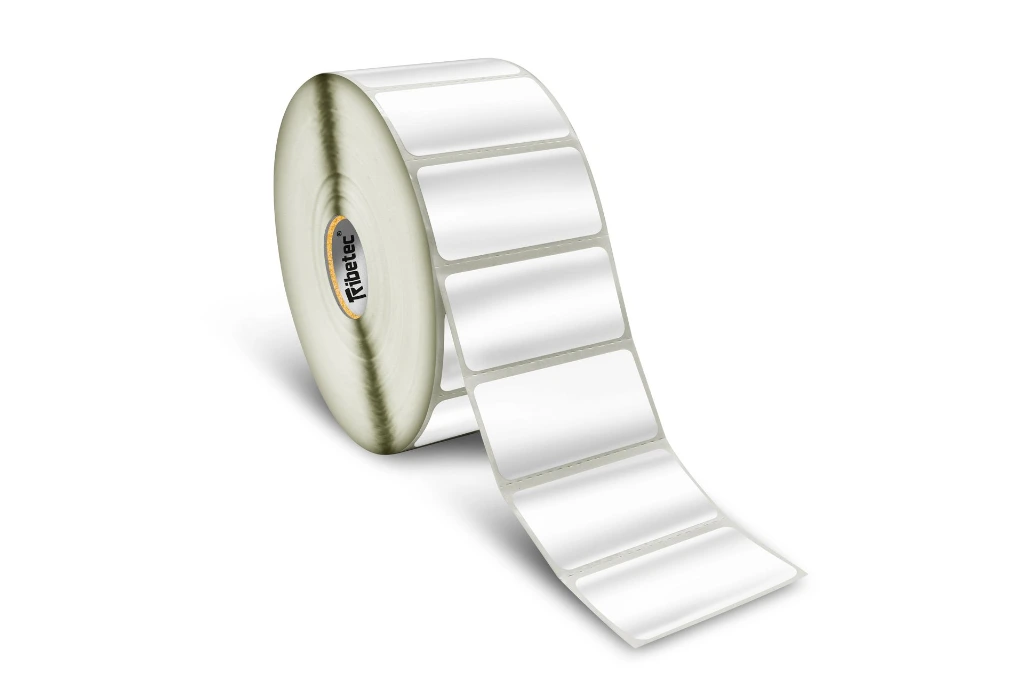 Etiqueta_51x25_Blanca_PLASTIFICADA_1_2,500-PZAS_051025BB091P0000C1G1K0.webp